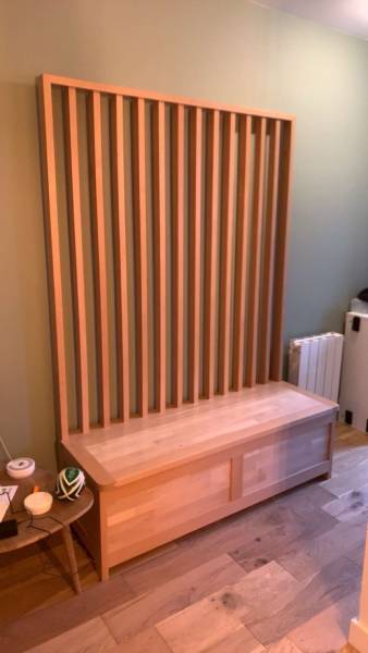 Artisan menuisier spécialisé dans la fabrication sur mesure de meuble en hêtre à Fécamp